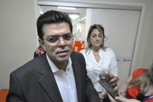 Gilmar Olarte durante compromisso na manhã desta segunda-feira (Foto: Marcelo Calazans)