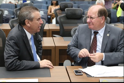 Enelvo Felini (à direita) trouxe dados de investimentos do Governo após liberação de emendas parlamentares
