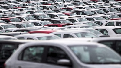 Produção de veículos cai em setembro mas acumula alta de 27% no ano © Reuters