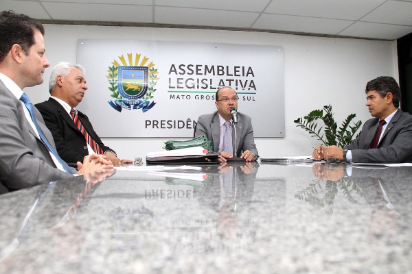 CCJR define presidente e vice e distribui 26 projetos e vetos para análise constitucional CCJR define presidente e vice e distribui 26 projetos e vetos para análise constitucional
