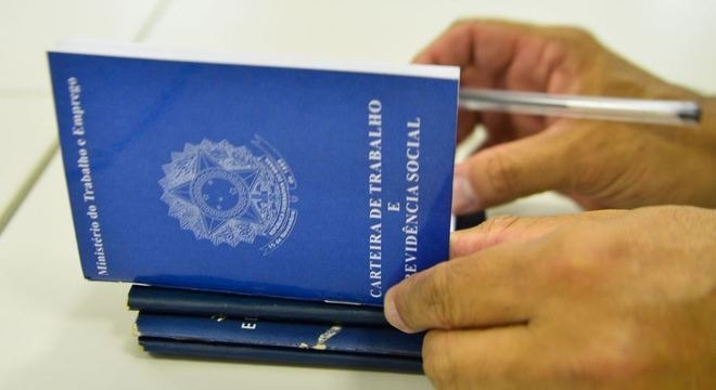 Suspensão de contratos de trabalho termina a partir deste sábado
