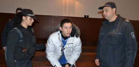 Brasileiro acusado de se unir ao EI é extraditado à Espanha Brasileiro acusado de se unir ao EI é extraditado à Espanha