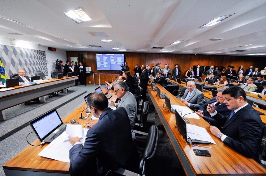 Servidor público tem estabilidade profissional ameaçada