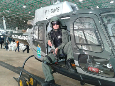 Helicóptero consegue se deslocar de um ponto a outro da cidade em poucos minutos - Foto: Valdenir Rezende / Correio do Estado