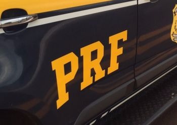 Rapaz é preso com 580 kg de maconha em carro roubado no Paraná Rapaz é preso com 580 kg de maconha em carro roubado no Paraná