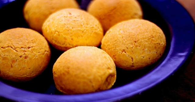 Saiba preparar em casa um saboroso pão de queijo de pimenta