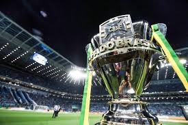 Flamengo e Corinthians se enfrentam pela Copa do Brasil