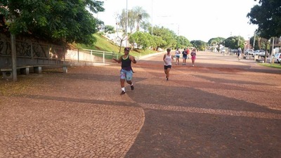 Grupos de corrida ganham destaque e prefeitura implanta 14 locais para modalidade