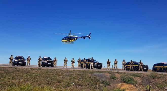 Operação da PRF apreende 106 kg de cocaína e 7,7 toneladas de maconha Operação prendeu 316 pessoas
Divulgação/Ascom/PRF