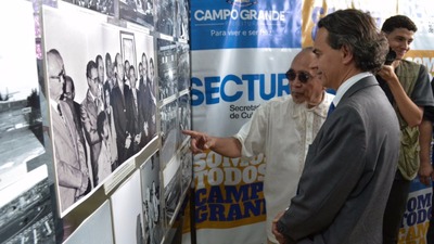 Prefeito abre exposição "40 anos de Campo Grande" do renomado fotógrafo Roberto Higa
