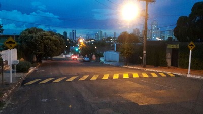 Após solicitação de vereador, prefeitura instala quebra-molas em frente à escola municipal Após solicitação de vereador, prefeitura instala quebra-molas em frente à escola municipal