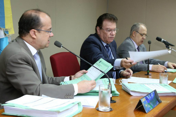 Definidos presidentes e vices de comissões permanentes da ALMS Reuniões da CCJR continuarão às quartas-feiras, às 8h, no plenarinho Deputado Nelito Câmara
Foto: Victor Chileno AL/MS