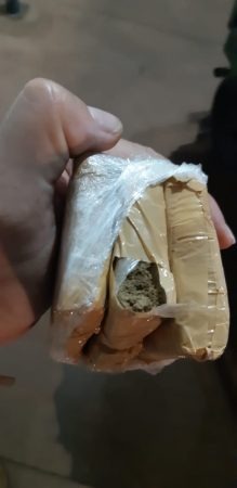 Maconha em pó 'facilita' os usuários a misturar com
outras drogas, explica a polícia. Maciel Arruda/MS em Foco