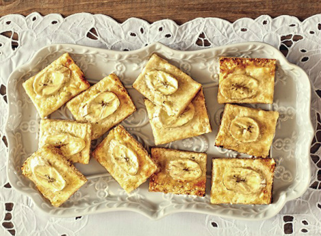 Torradinha de banana com parmesão fica uma delícia e leva só 15 minutos para fazer Torradinha de banana (Foto: Elisa Correa)