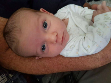 Justiça decide desligar aparelhos de bebê em estado terminal