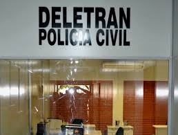 Colombiano é flagrado querendo dar golpe no Detran