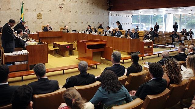 Supremo mantém aplicação da Ficha Limpa a políticos condenados antes de 2010