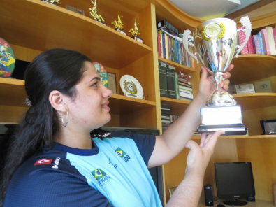 Judoca douradense é chamada para treinamento com a seleção Camila Gebara foi chamada para a seleção brasileira - Foto: Gizele Almeida