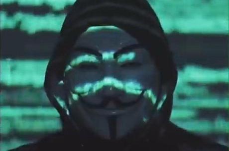 EUA: Grupo de hackers Anonymous reaparece e ameça autoridades Anonymous ameaçou divulgar crimes da polícia dos EUA
Reprodução/Twitter