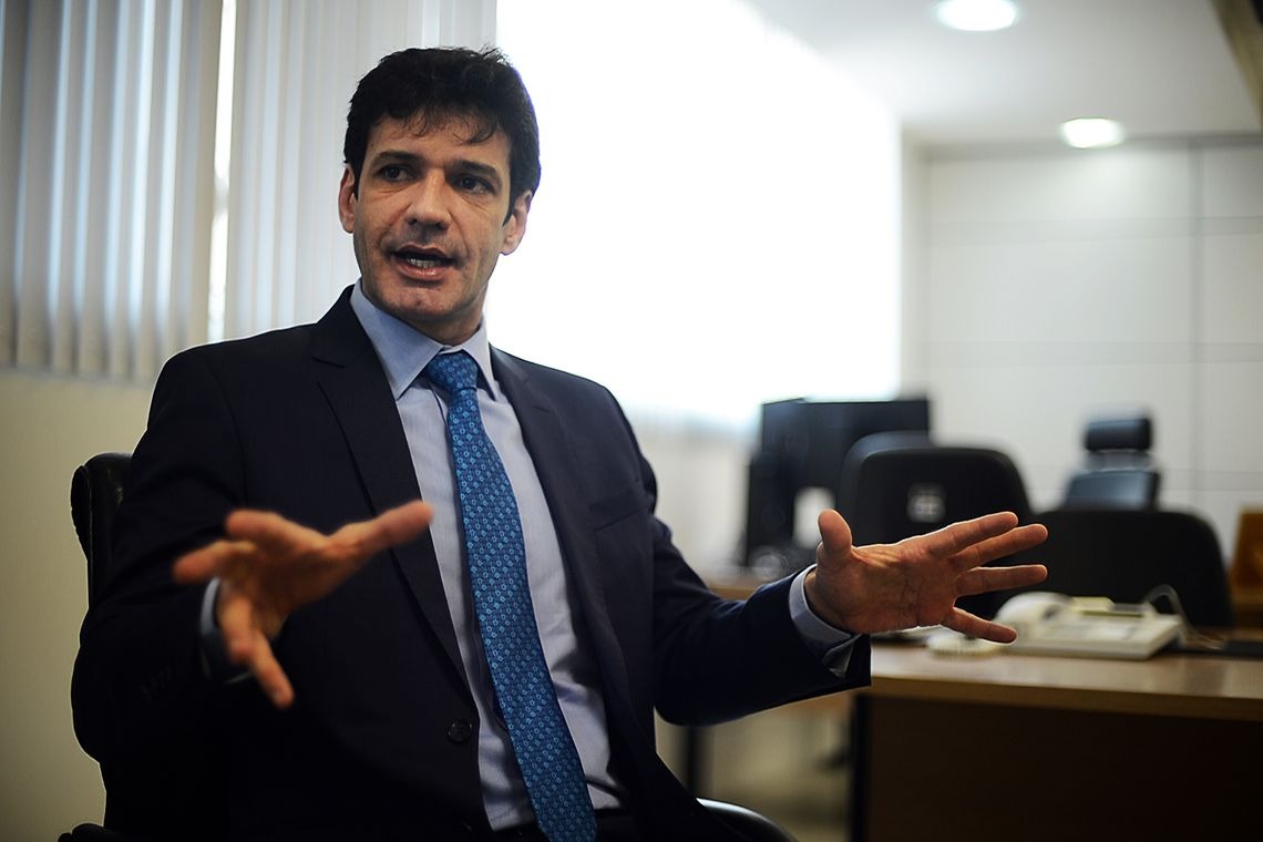 Ministro comemora manutenção de veto à franquia de bagagem em avião Marcello Casal Jr /EBC