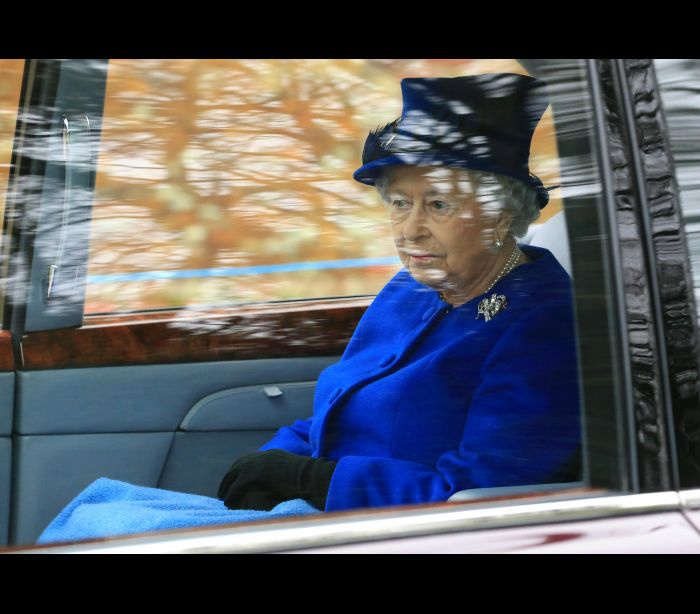 Rainha Elizabeth II aparece recuperada após forte resfriado
Rainha Elizabeth II reaparece em público após se recuperar de forte resfriado - Por causa da doença, a monarca britânica não compareceu a tradicional missa de Natal e Ano Novo da família real © GETTY IMAGES