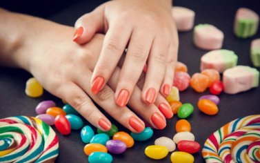 Branco, nude, cores "candy" e laranja são os esmaltes do verão Foto: Divulgação
