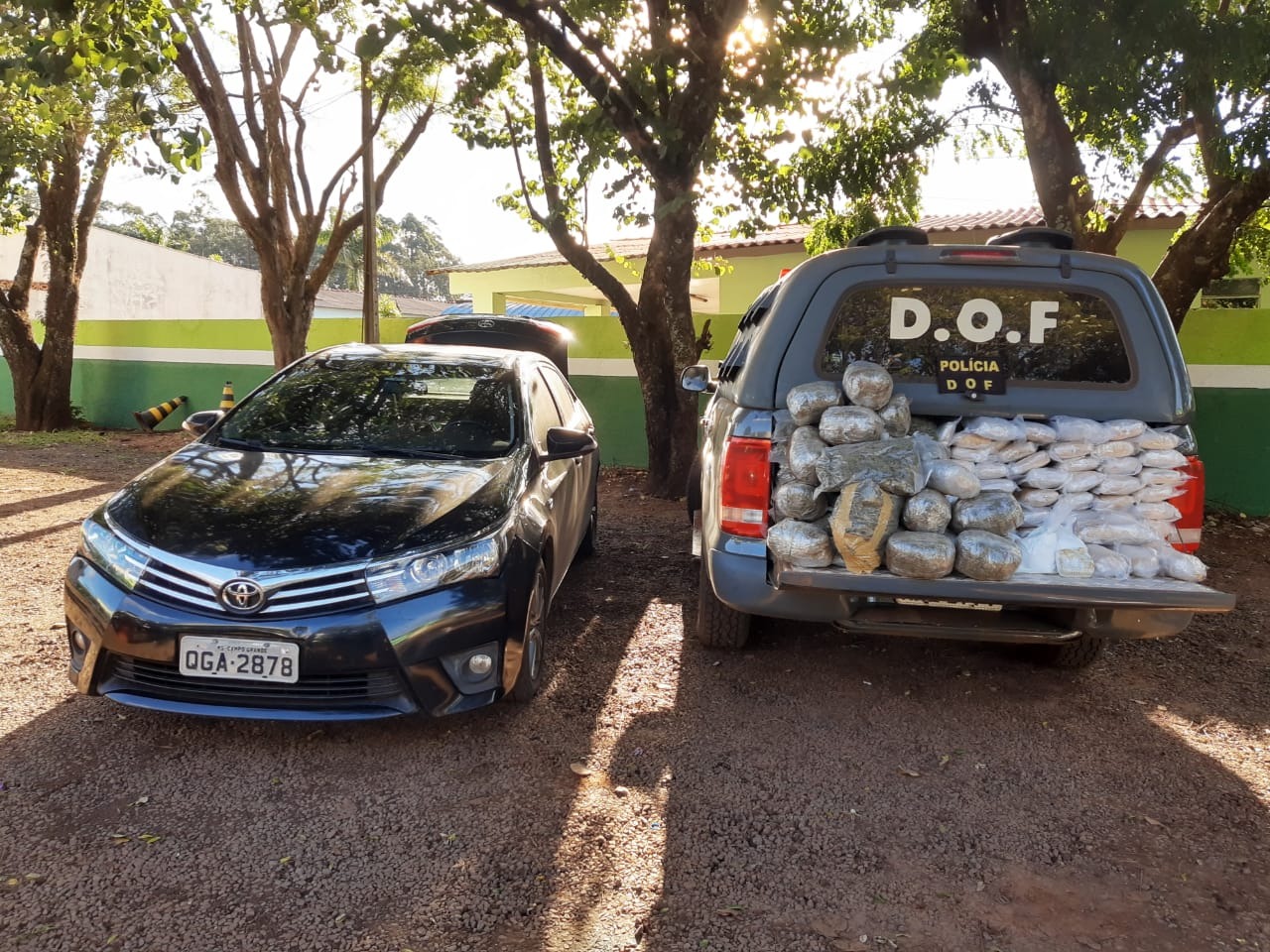 Dupla é presa com cocaína, pasta base e skank na fronteira Dupla é presa com cocaína, pasta base e skank na fronteira