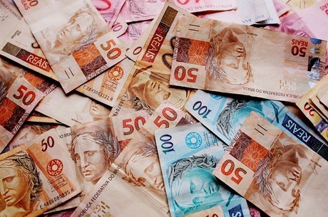 Dívida pública federal cresce e supera R$ 4 trilhões pela 1ª vez Estoque da dívida pública federal atingiu R$ 4,074 trilhões
Pixabay