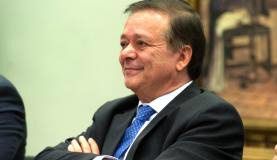 O relator da comissão do impeachment, Jovair Arantes, disse que pretende ouvir especialistas em Orçamento do Tribunal de Contas da União(Foto:Fabio Rodrigues Pozzebom/Agência Brasil)

