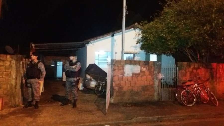 Frente do imóvel onde ocorreu o homicídio. Osvaldo Duarte/Ddos News