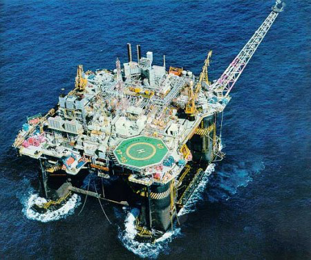 Lucro líquido da Petrobras cai 8% no segundo trimestre de 2014 Plataforma-Petrobras
Foto: Divulgação