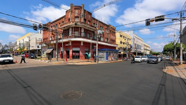 Rua do Centro ganharão recapeamento, arborização e nova iluminação Rua do Centro ganharão recapeamento, arborização e nova iluminação