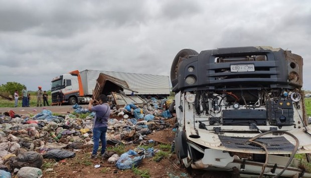 Por derramar lixo e diesel às margens da rodovia, empresa é multada em R$ 10 mil (PMA)