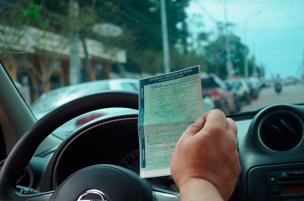Junho é mês de pagar licenciamento de placas com final 4 e 5
