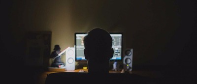 Homem é preso por 'estupro virtual' após ameaçar divulgas fotos íntimas © Pixabay