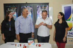 CDL Dourados sorteia prêmios da campanha Vendas de Natal 2014