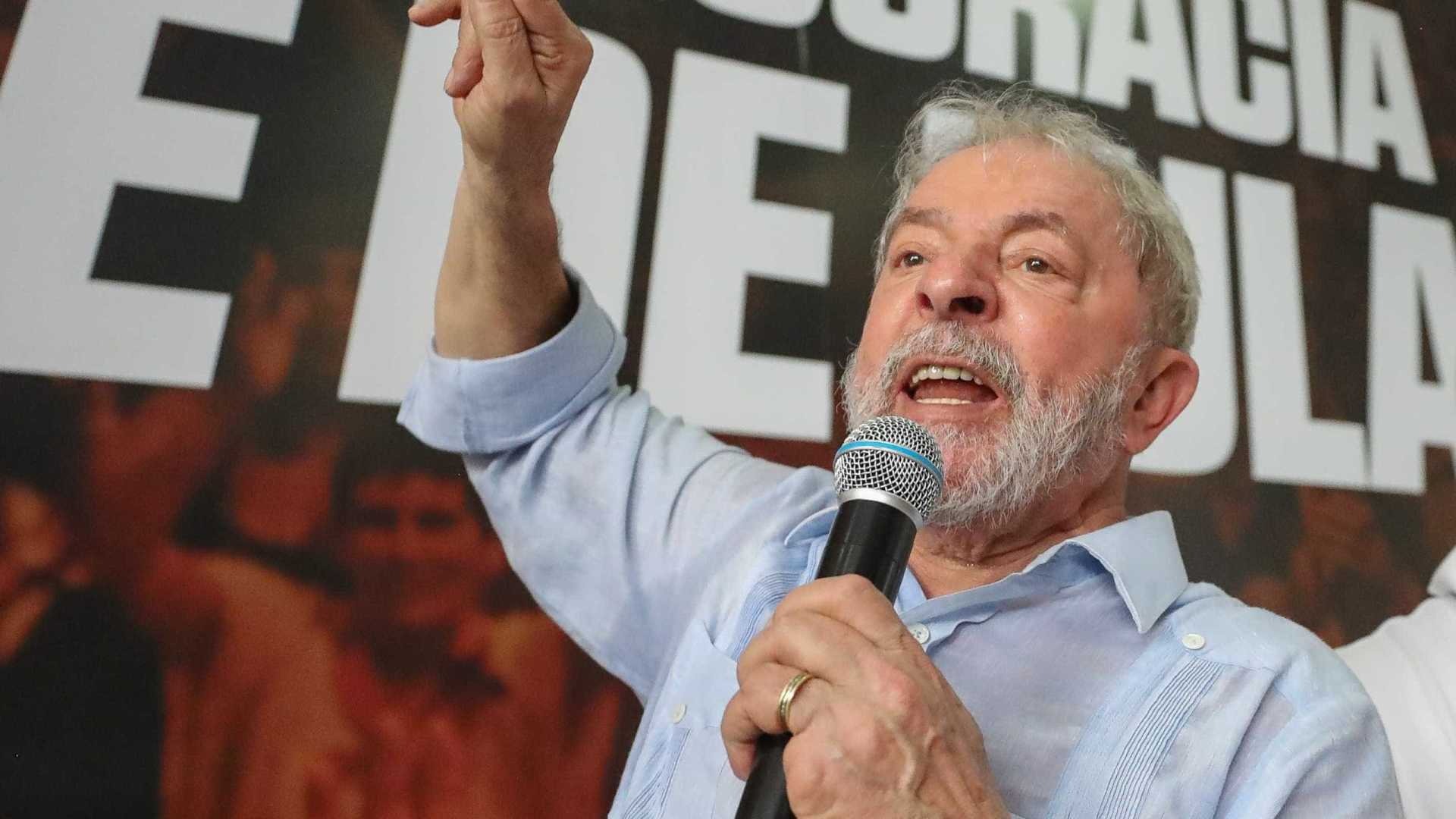 Pesquisa: 54% da população defende que Lula possa se candidatar Ueslei Marcelino / Reuters