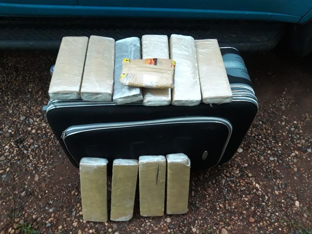 Menor de 14 anos é apreendido transportando maconha