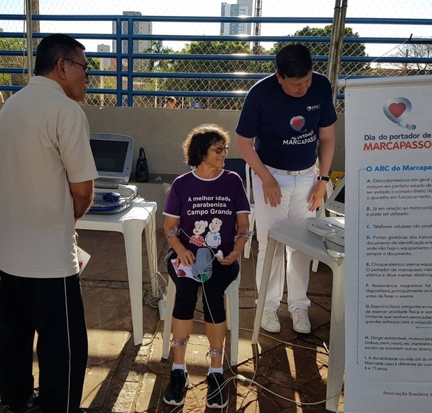Atendimentos de profissionais da saúde gratuitos atraem centenas na Praça Belmar Fidalgo Atendimentos de profissionais da saúde gratuitos atraem centenas na Praça Belmar Fidalgo