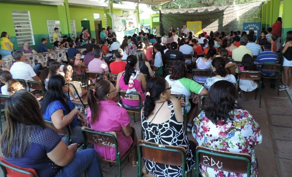 O Projeto foi implantado a partir dos anseios dos gestores das escolas, que veem como fundamental a participação dos familiares no sucesso dos alunos.