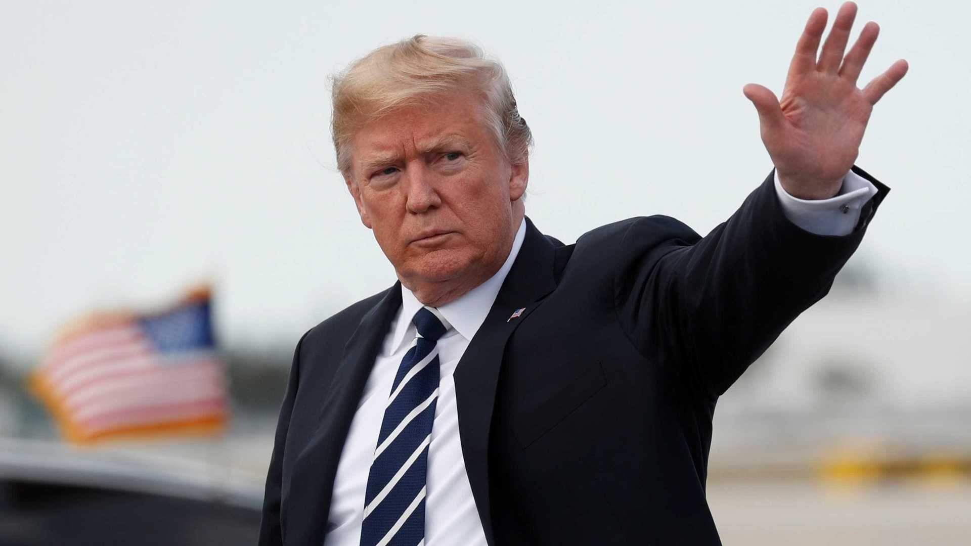 Mundo se arma para guerra comercial em resposta às barreiras de Trump Kevin Lamarque/Reuter