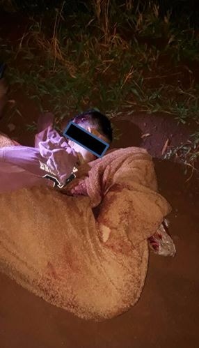 Corpo de homem com cabeça decaptada é encontrado enrolado em cobertor