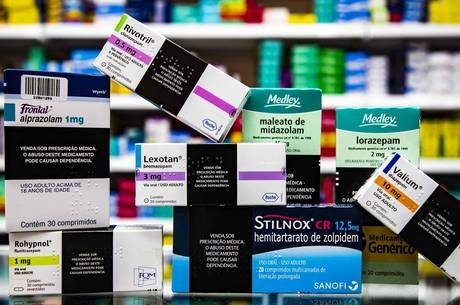 Dependência em calmantes supera a de cocaína no país, diz Fiocruz Mais de 2 milhões consumiram benzodiazepínicos
Edu Garcia/R7