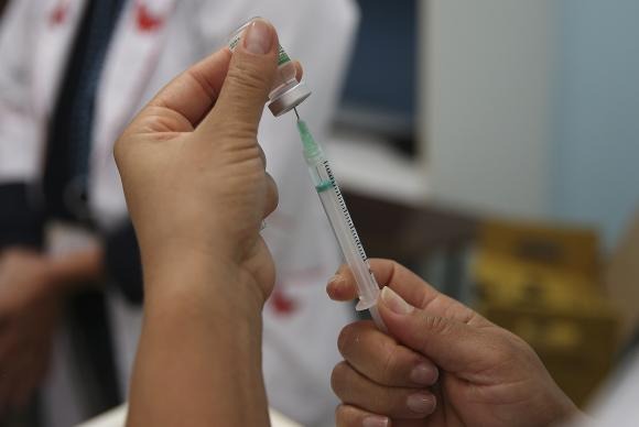 A Organização Mundial da Saúde (OMS) estima que cerca de 10% da população seja infectada anualmente por algum tipo de vírus da gripe  Marcello Casal Jr/Arquivo Agência Brasil