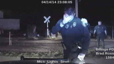 Policial chora após matar criminoso nos EUA; veja o vídeo Policial lamentou ter matado um criminoso Foto: Reprodução / LiveLeak