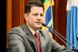 Emenda de Renato Câmara garante TVs e ar condicionados para postos de saúde de Dourados Emenda de R$ 185 mil destinada pelo deputado Renato Câmara vai garantir a instalação de aparelhos de ar condicionado e televisores nos 34 postos de saúde de Dourados