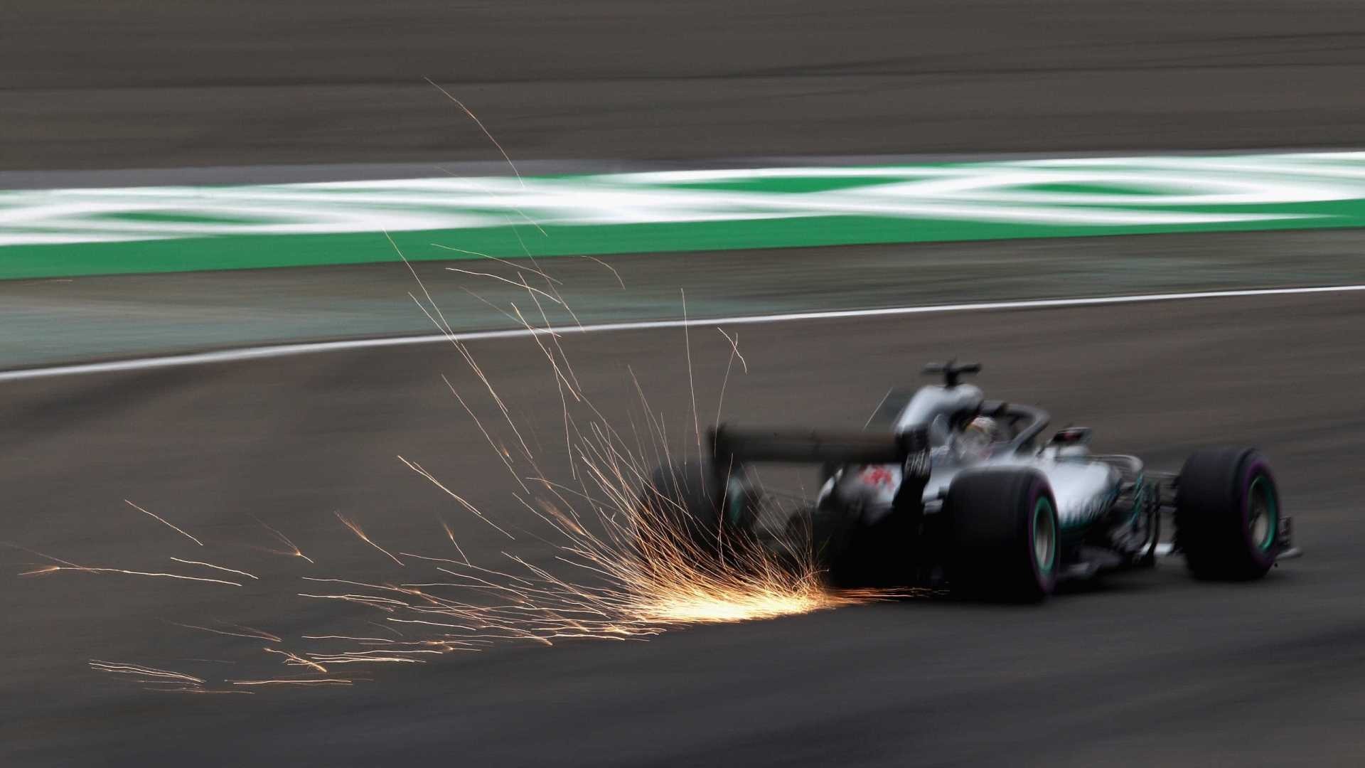 Hamilton é o mais rápido no primeiro treino livre para o GP da China Getty Images