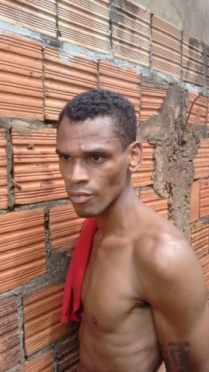 Fugitivo de penitenciária é perseguido e capturado no Parque Lageado O criminoso Washington Willians Alves Dias, de 27 anos, que se encontrava evadido do Centro Penal Agroindustrial da Gameleira (Foto: Direto das Ruas)