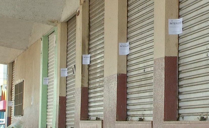 Bombeiros interditaram antiga rodoviária por falta de segurança (Foto: Reprodução)