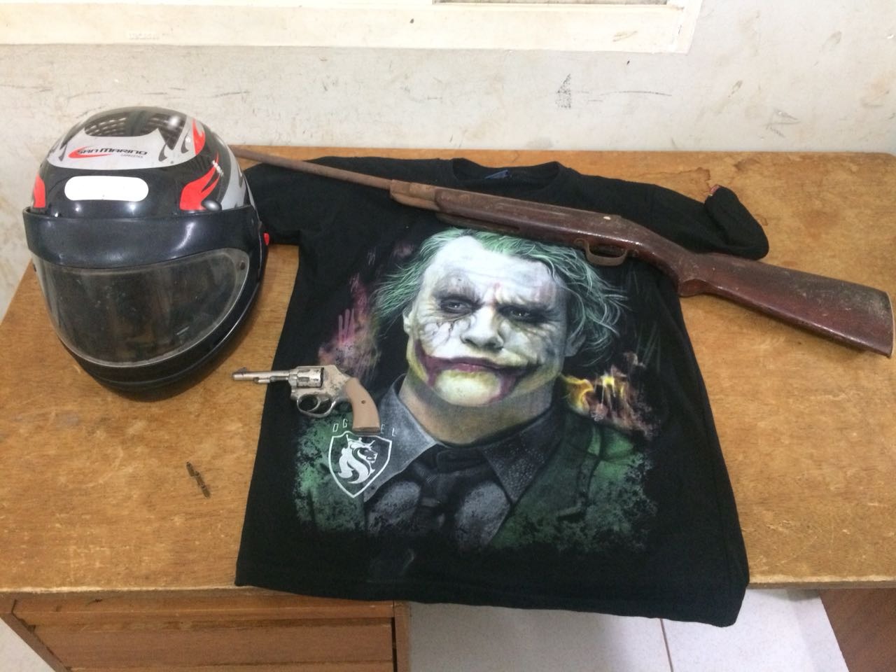 Armas apreendidas com os autores. PM/Divulgação